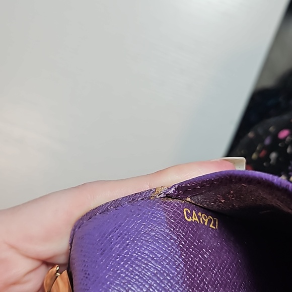 Authentic Vintage Louis Vuitton Small Ring Yellow EPI Agenda Cover - Picture 6 of 8